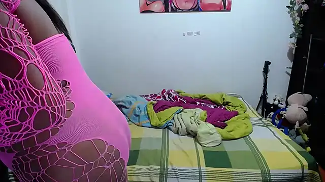 Tu-Reina online show from 11, 9, 2025