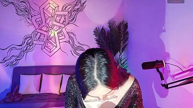 Snapshot of Emmi_Roberts chatting on 23, 6, 2026 Emmi Roberts online show from 23, 6, 2026