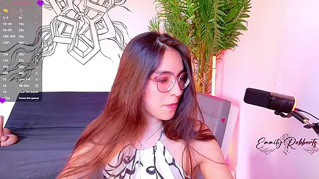 Emmi Roberts online show from 7, 3, 2026