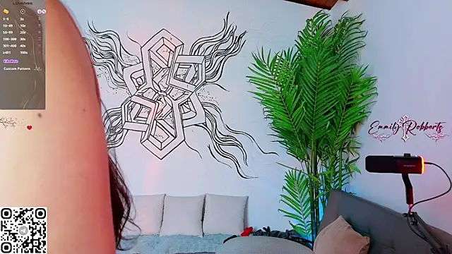 Emmi Roberts online show from 17, 4, 2026