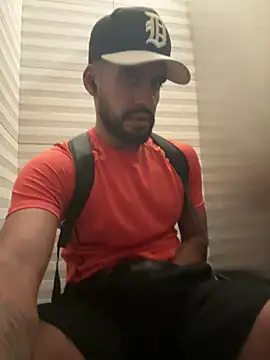 Snapshot of Leon__Hart_ chatting on 10, 7, 2026 Leon Hart online show from 10, 7, 2026