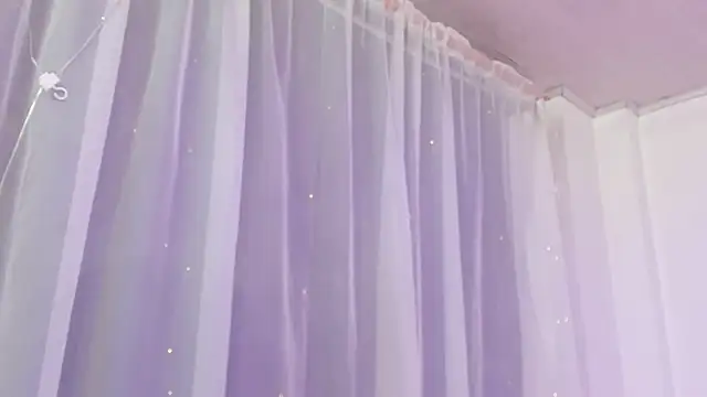 Snapshot of Pretty_Johnson_ chatting on 18, 11, 2025 Pretty Johnson online show from 18, 11, 2025