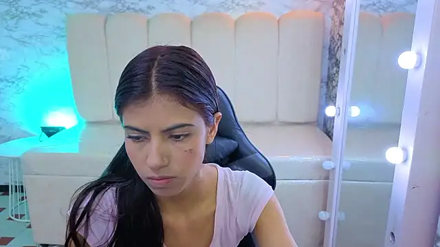  Kitty v online show from 5, 3, 2026