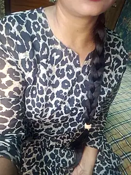 Snapshot of Shalini_telugu09 chatting on 20, 7, 2026 Shalini telugu09 online show from 20, 7, 2026