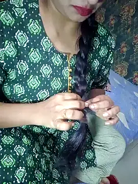 Snapshot of Shalini_telugu09 chatting on 15, 6, 2026 Shalini telugu09 online show from 15, 6, 2026