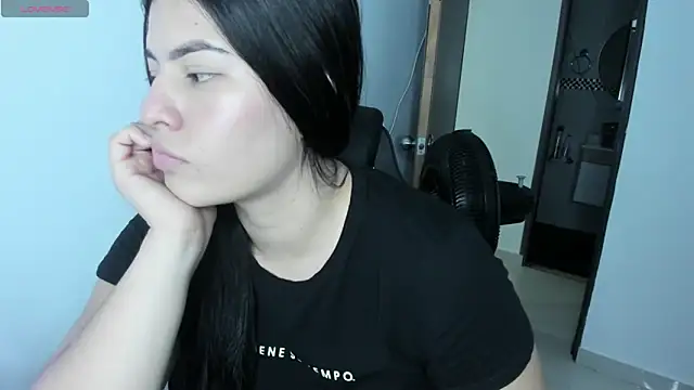 Saanvi21 online show from 5, 3, 2026