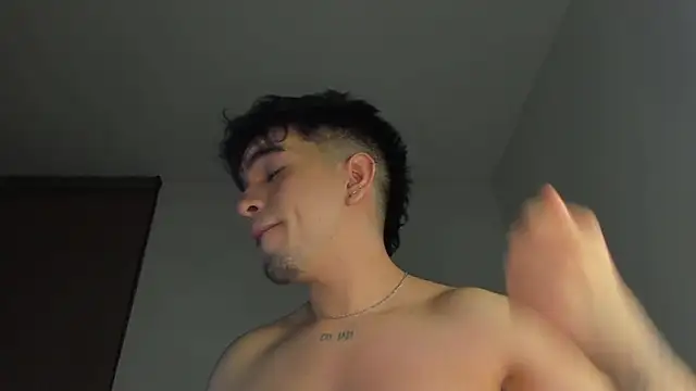 Snapshot of cmzo_ chatting on 21, 11, 2025 cmzo online show from 21, 11, 2025