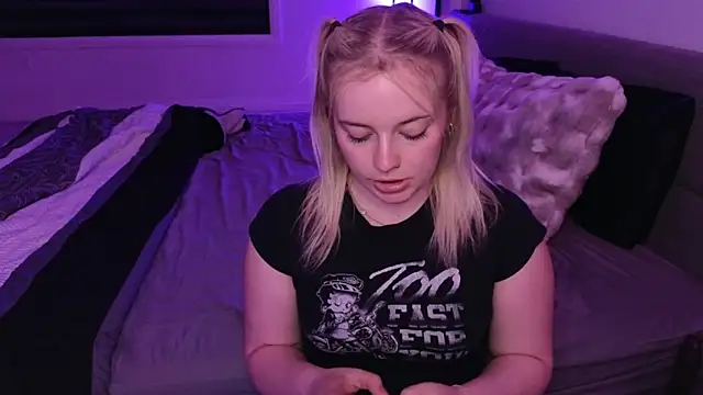 Snapshot of margot_robbie7 chatting on 29, 5, 2026 margot robbie7 online show from 29, 5, 2026