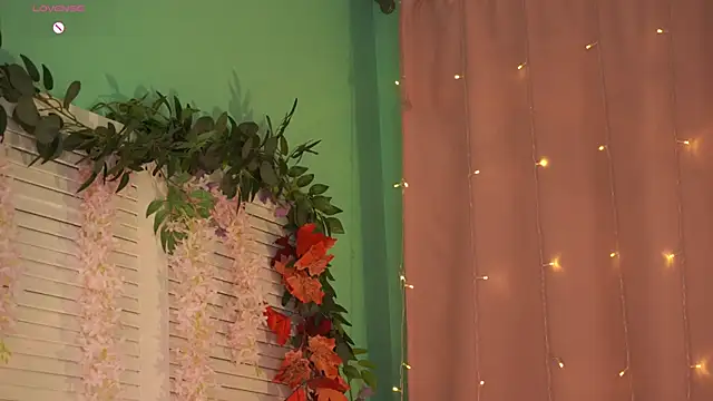 EvaMossi online show from 30, 11, 2025