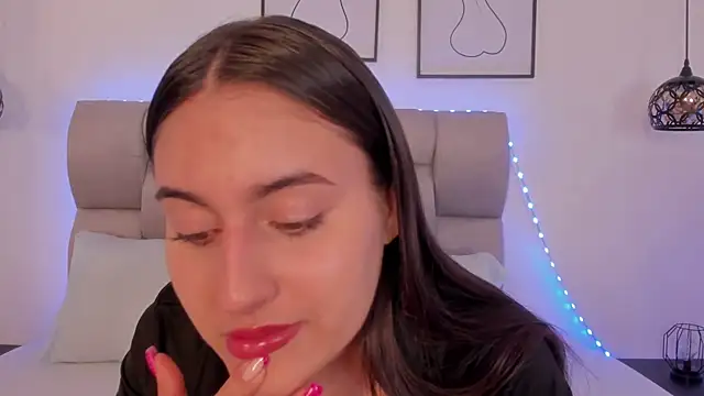 Hanna Evans   online show from 4, 2, 2026