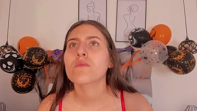 Hanna Evans   online show from 28, 10, 2025