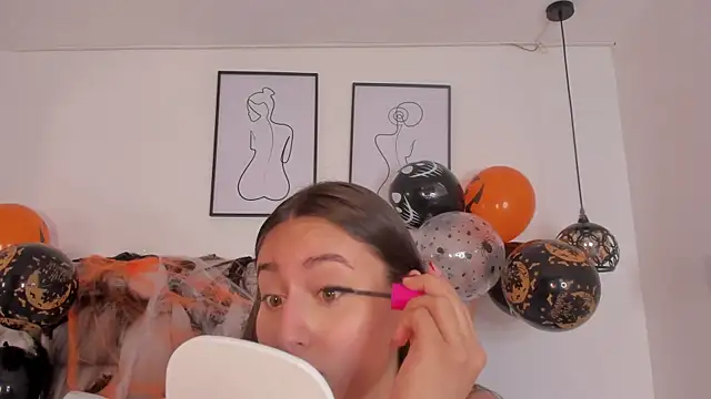 Hanna Evans   online show from 24, 10, 2025