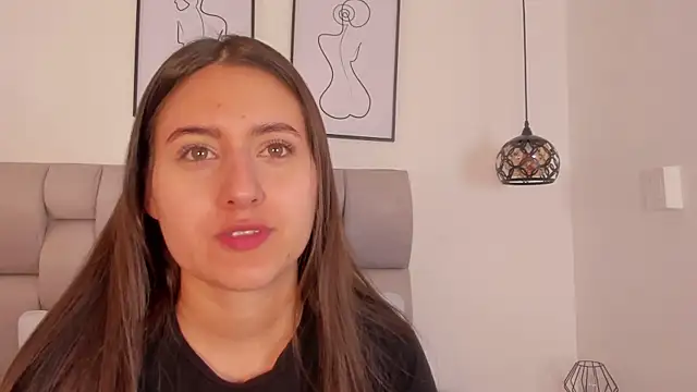 Hanna Evans   online show from 16, 10, 2025