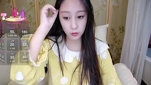 Snapshot of Xiaoxuan-baby chatting on 20, 11, 2025 Xiaoxuan-baby online show from 20, 11, 2025