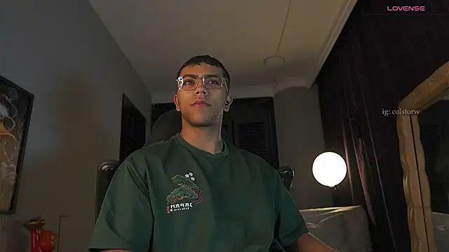Snapshot of Colstorw_ chatting on 10, 6, 2026 Colstorw online show from 10, 6, 2026