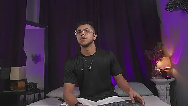 Colstorw  online show from 22, 12, 2025