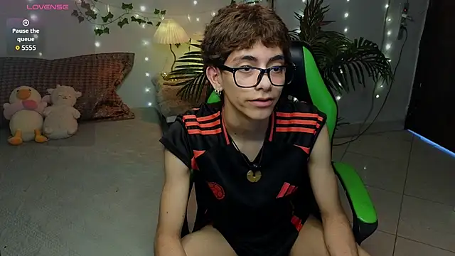 Matty Sparkk online show from 12, 4, 2026