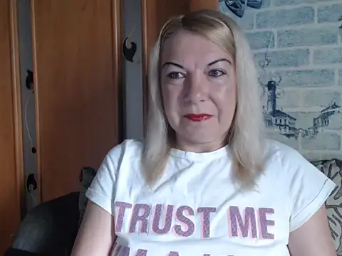 Snapshot of Lillia_Ray chatting on 4, 6, 2026 Lillia Ray online show from 4, 6, 2026