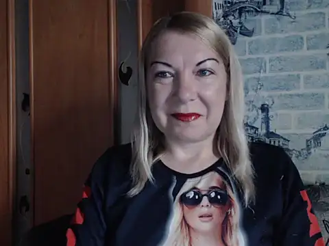 Snapshot of Lillia_Ray chatting on 13, 5, 2026 Lillia Ray online show from 13, 5, 2026