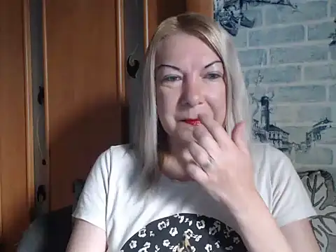 Snapshot of Lillia_Ray chatting on 24, 5, 2026 Lillia Ray online show from 24, 5, 2026