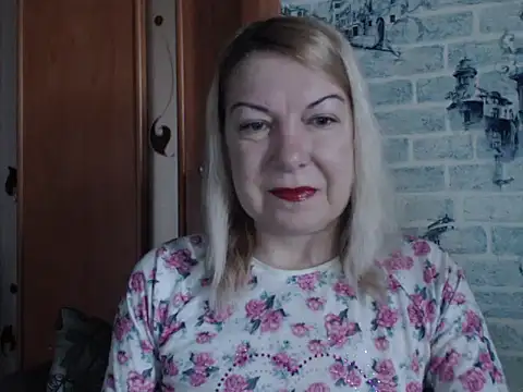 Lillia Ray online show from 10, 3, 2026