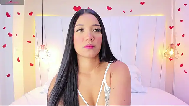 Snapshot of KarolHilton chatting on 28, 11, 2025 KarolHilton online show from 28, 11, 2025