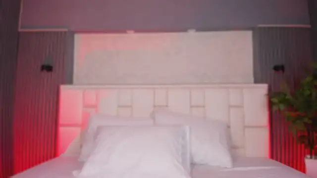 SarayCortess online show from 22, 4, 2026