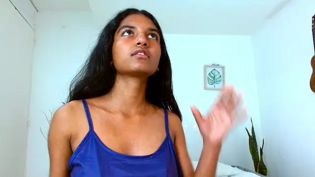 YuliethPetite online show from 20, 3, 2025