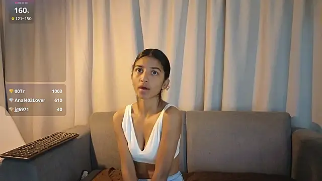 YuliethPetite online show from 12, 1, 2026