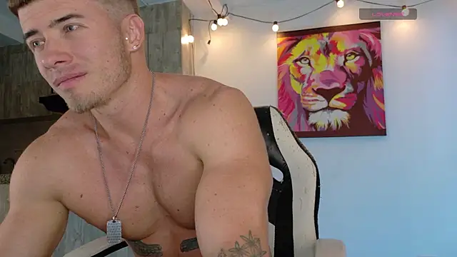 Snapshot of Ryannblue07 chatting on 10, 5, 2026 Ryannblue07 online show from 10, 5, 2026