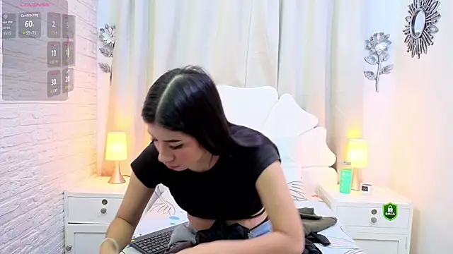 Lili Opal online show from 13, 2, 2026