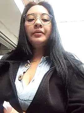 Snapshot of melisamoon_ chatting on 18, 3, 2025 melisamoon online show from 18, 3, 2025