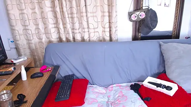 Lia Liaa online show from 22, 4, 2026