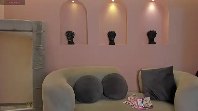 AmaliaCrus online show from 9, 2, 2026