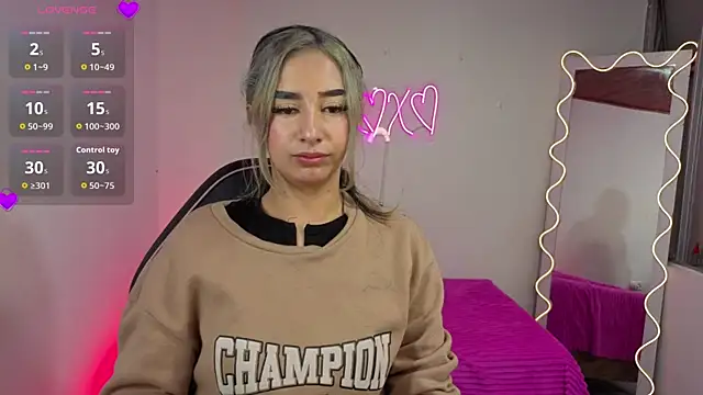 Malory tay1 online show from 7, 11, 2025