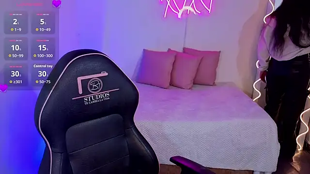 Malory tay1 online show from 21, 10, 2025