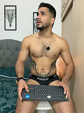 Snapshot of Maximiliano_ford chatting on 6, 5, 2026 Maximiliano ford online show from 6, 5, 2026