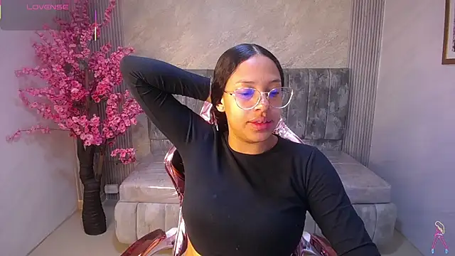 zhara rose s online show from 20, 9, 2025