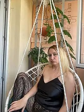 Snapshot of Nikusia chatting on 4, 7, 2026 Nikusia online show from 4, 7, 2026
