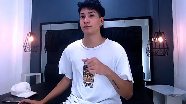 Jhojan twink online show from 8, 1, 2026