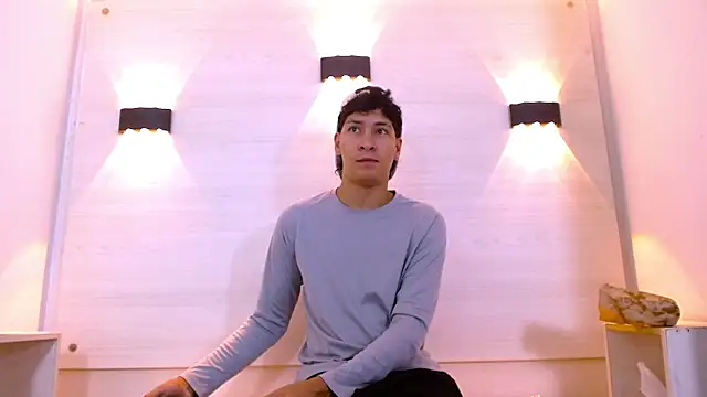 Jhojan twink online show from 26, 11, 2025