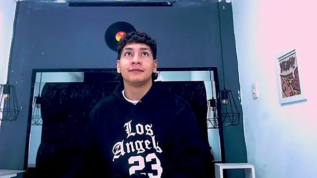 Jhojan twink online show from 20, 3, 2026