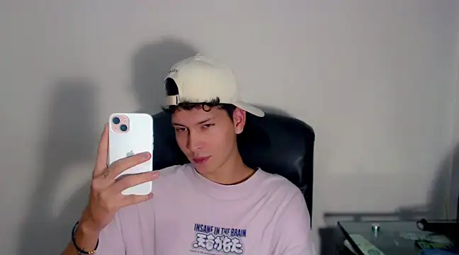 Jhojan twink online show from 22, 3, 2025