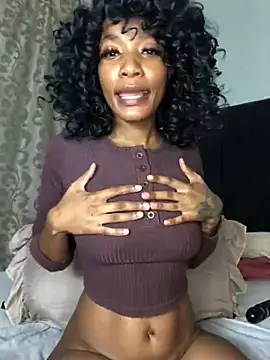 Snapshot of Miss__Mandy chatting on 5, 5, 2026 Miss Mandy online show from 5, 5, 2026