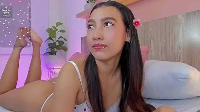 Snapshot of nina_blake chatting on 12, 11, 2025 nina blake online show from 12, 11, 2025