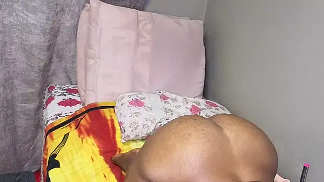 Snapshot of spicybootie chatting on 20, 11, 2025 spicybootie online show from 20, 11, 2025