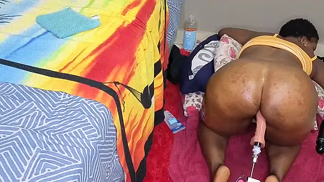 Snapshot of spicybootie chatting on 23, 10, 2025 spicybootie online show from 23, 10, 2025