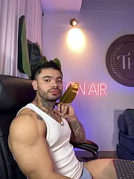 Snapshot of thiagoferrari2 chatting on 25, 9, 2025 thiagoferrari2 online show from 25, 9, 2025