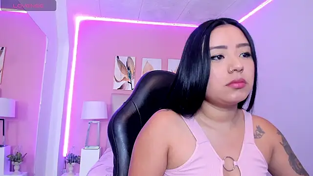 Molly h0t online show from 15, 4, 2026