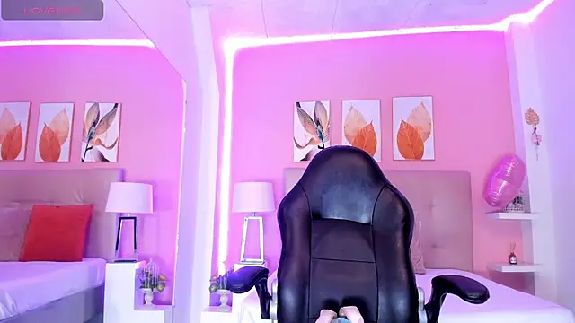 Molly h0t online show from 26, 3, 2026